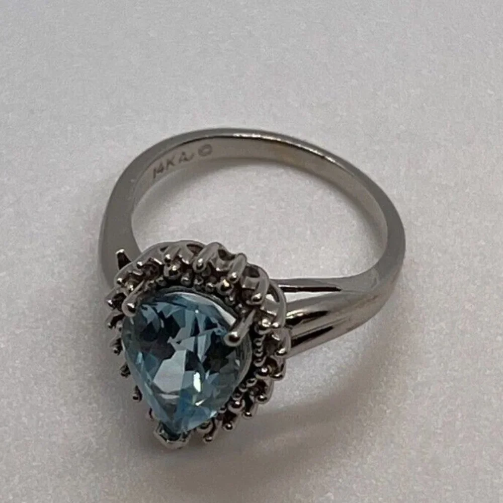 14K WHITE GOLD RING WITH TOPAZ & DIAMONDS   SIZE 6